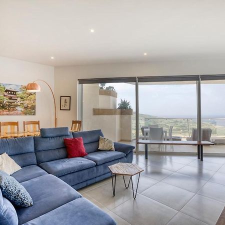 Apartment With Pool-Hosted By Sweetstay Zebbug  Экстерьер фото
