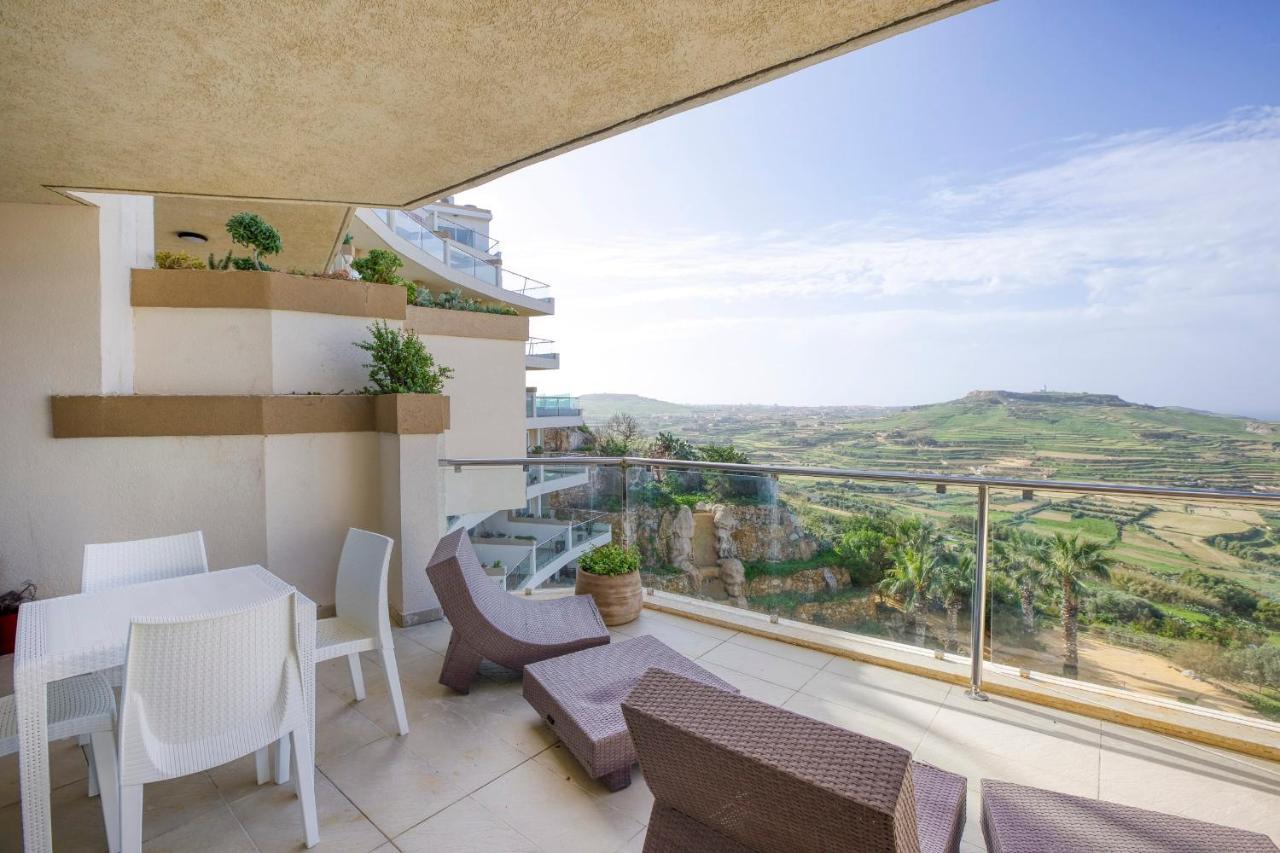 Apartment With Pool-Hosted By Sweetstay Zebbug  Экстерьер фото