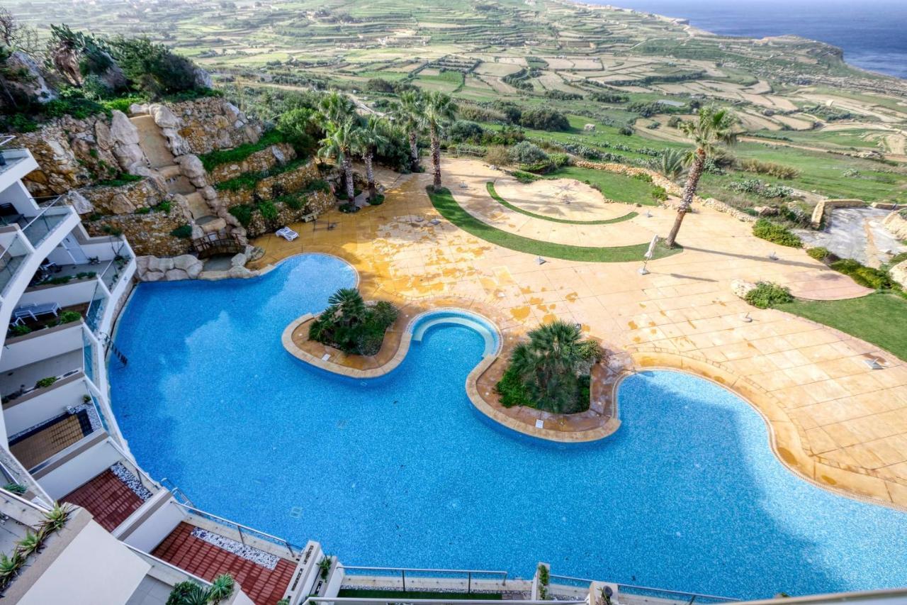 Apartment With Pool-Hosted By Sweetstay Zebbug  Экстерьер фото