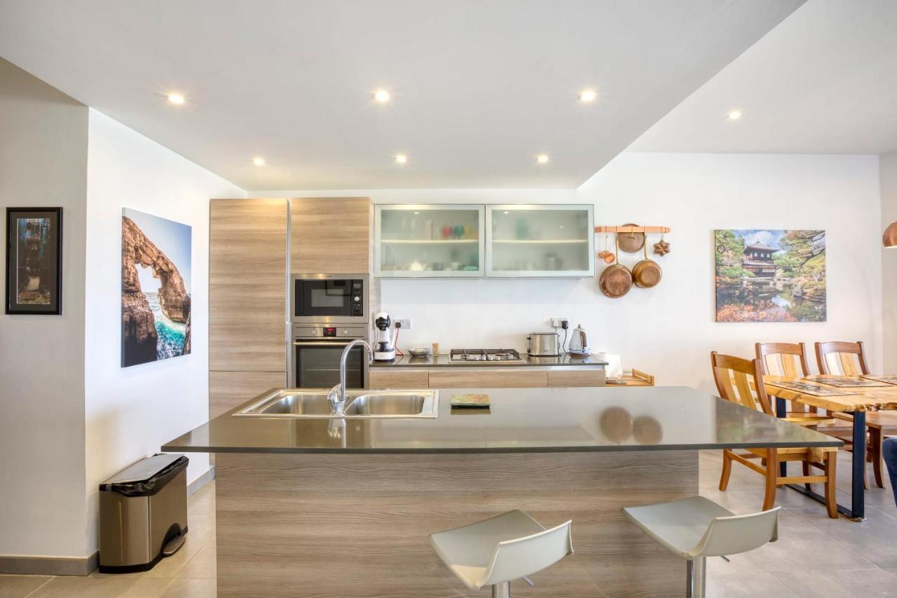 Apartment With Pool-Hosted By Sweetstay Zebbug  Экстерьер фото