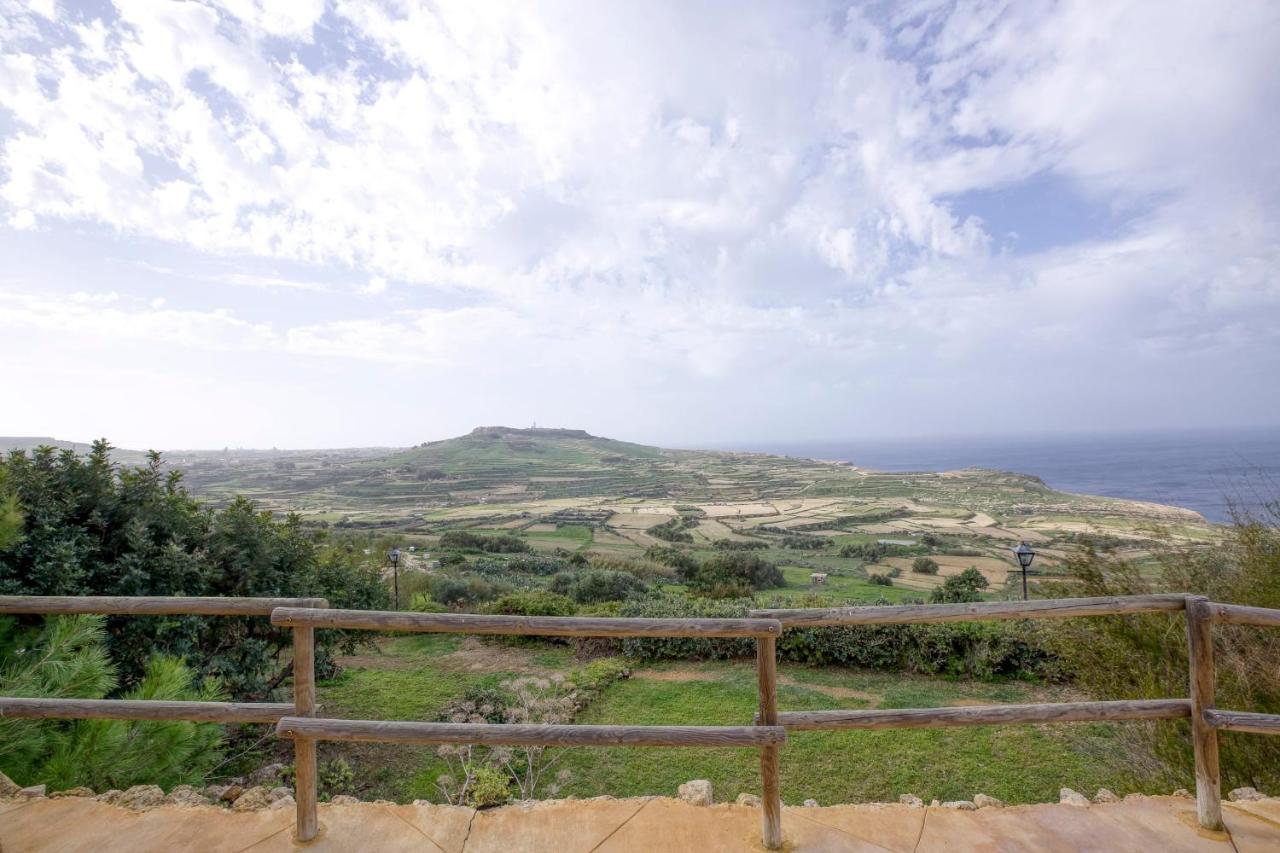 Apartment With Pool-Hosted By Sweetstay Zebbug  Экстерьер фото