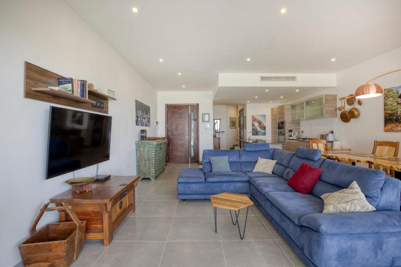 Apartment With Pool-Hosted By Sweetstay Zebbug  Экстерьер фото
